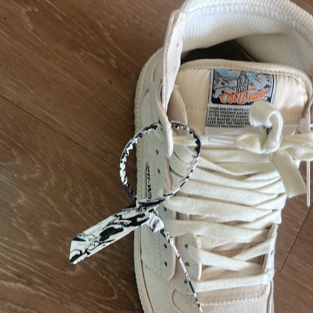 Off white high top sneakers - Picture 2 of 6